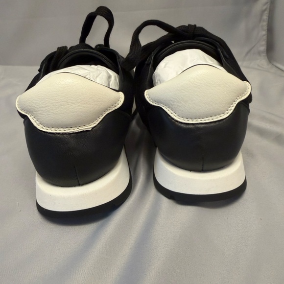 NEW with BOX - The Row Owen Sneaker, Size 6, Black Leather and Mesh - Picture 7 of 8